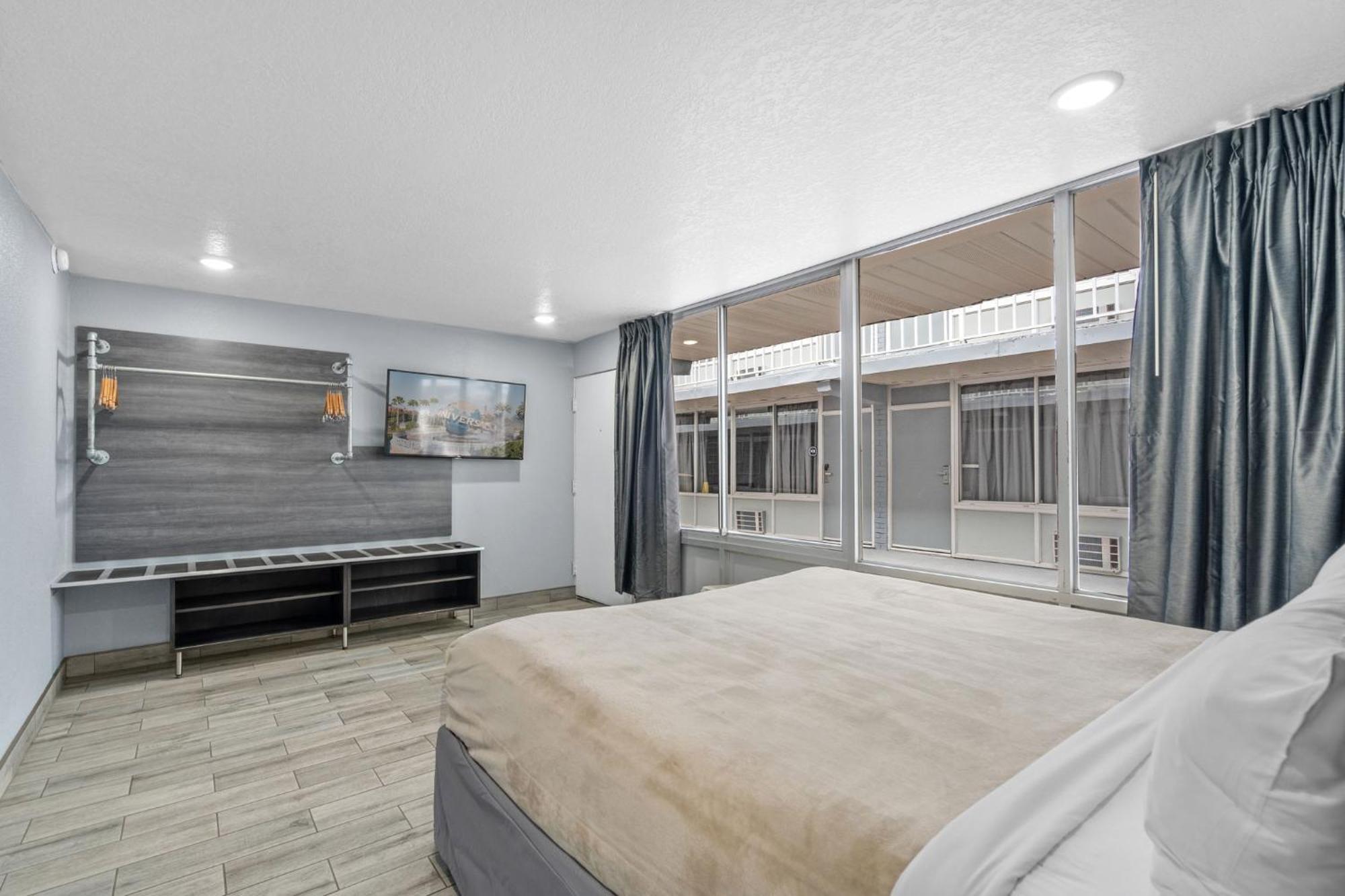 Celebration Suites Екстериор снимка