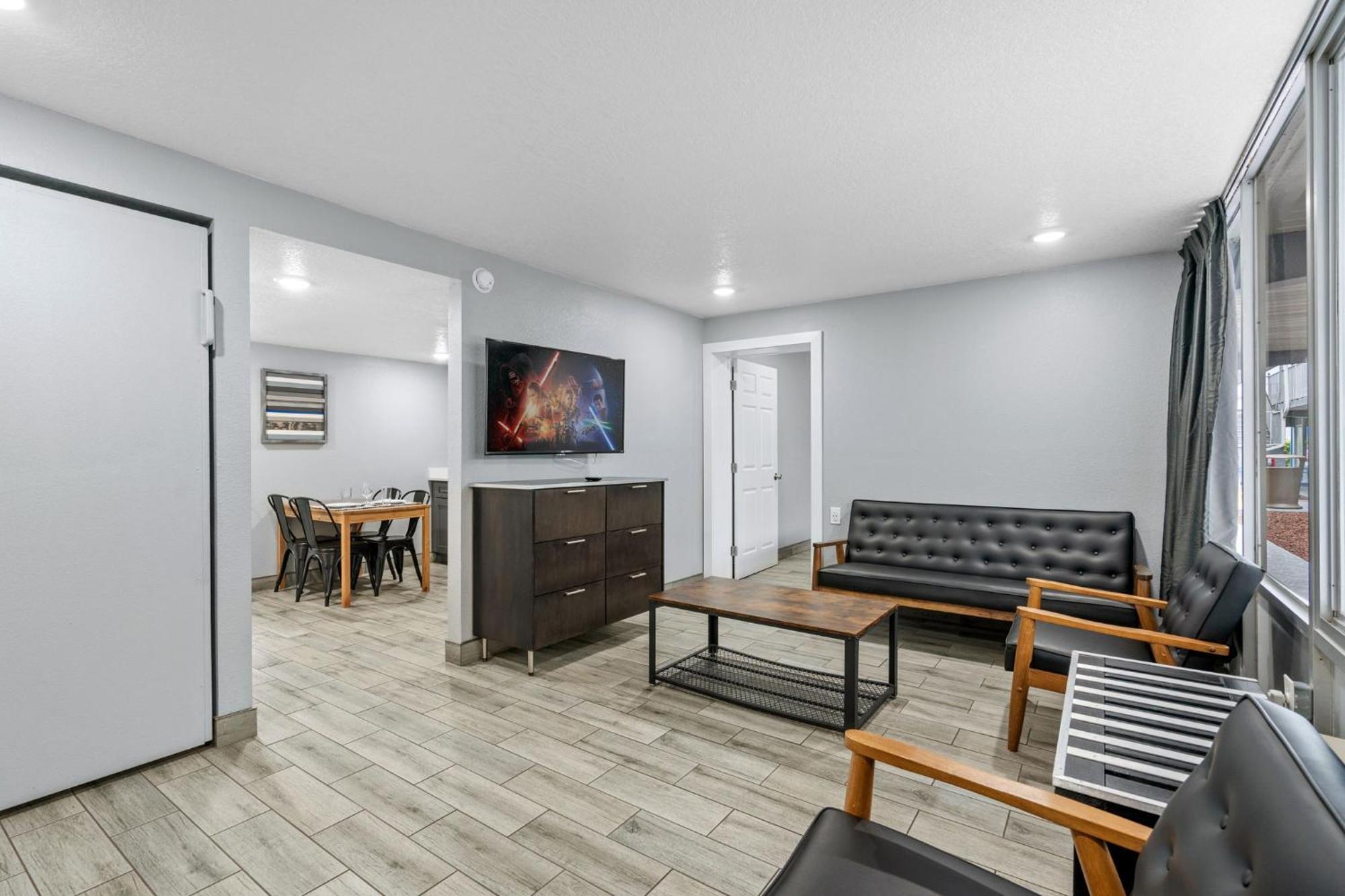 Celebration Suites Екстериор снимка