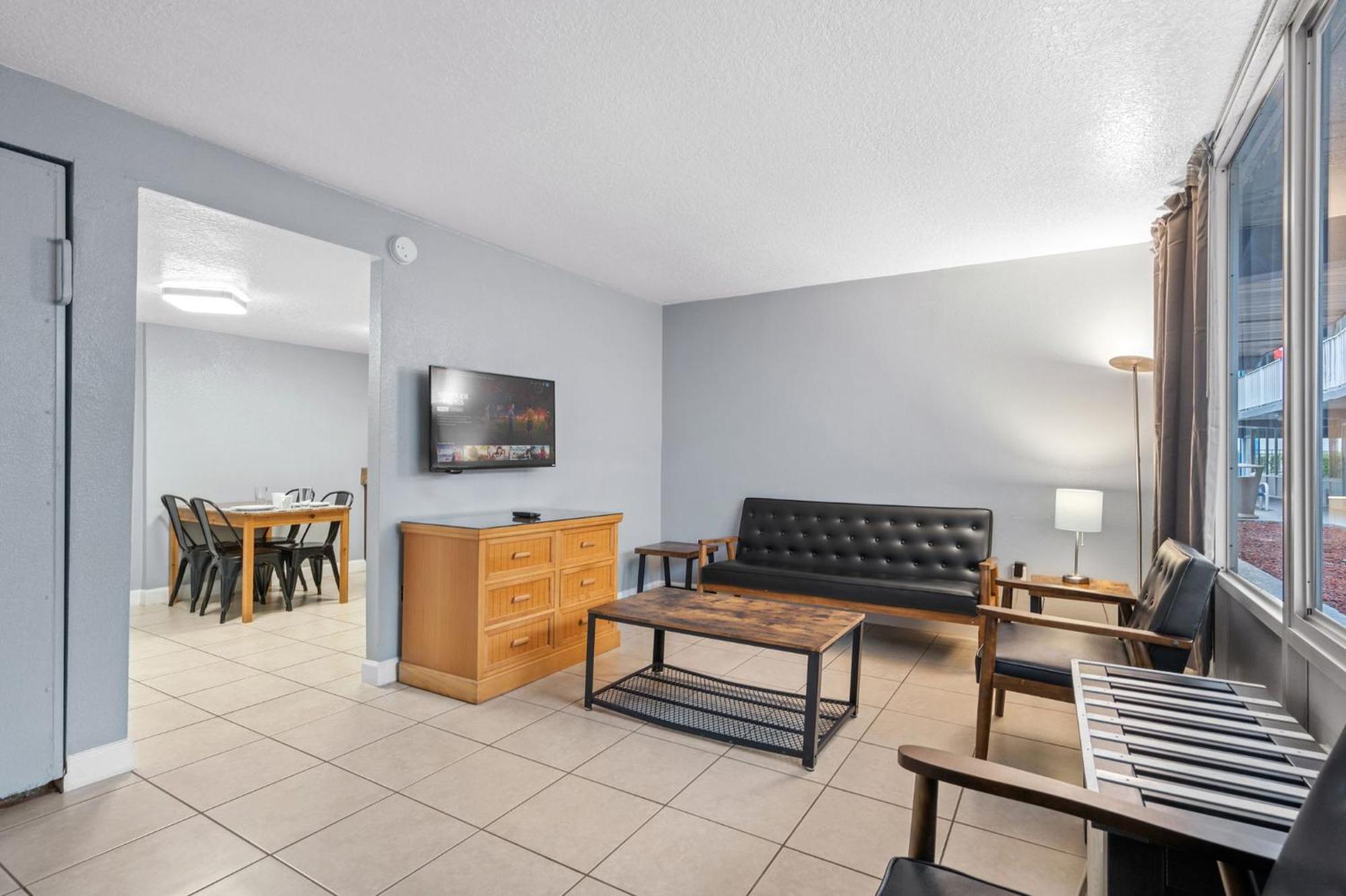 Celebration Suites Екстериор снимка